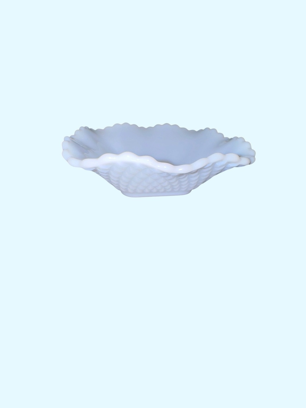 Source Unknown White Scalloped Glass Serving Bowl